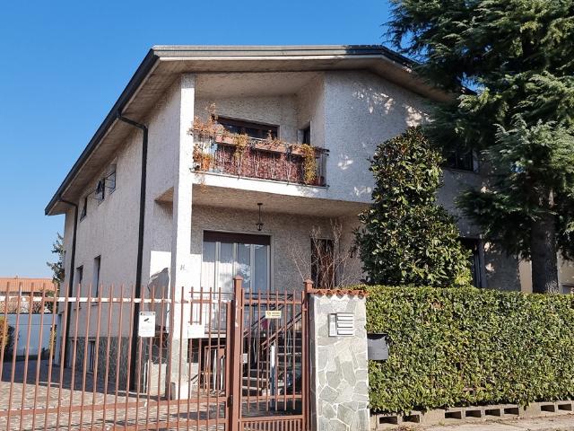 Villa in vendita a Monza