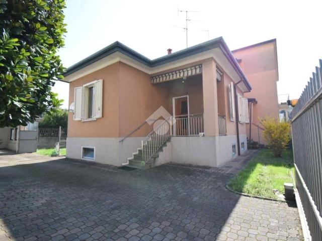 Villa in vendita a Monza MB