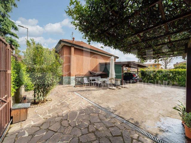Villa in vendita a Monza MB