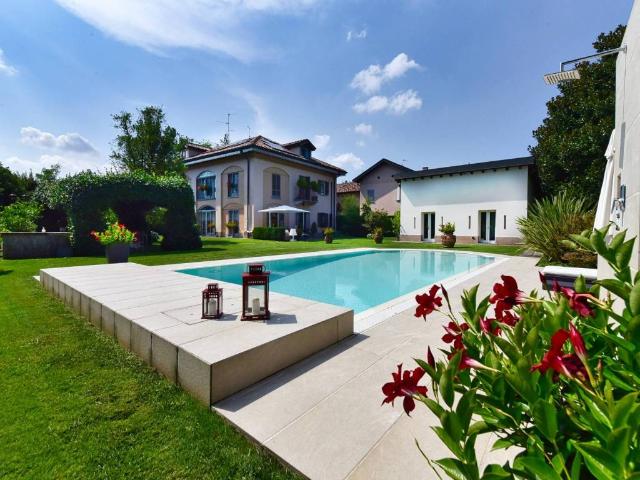 Villa in vendita a Monza MB