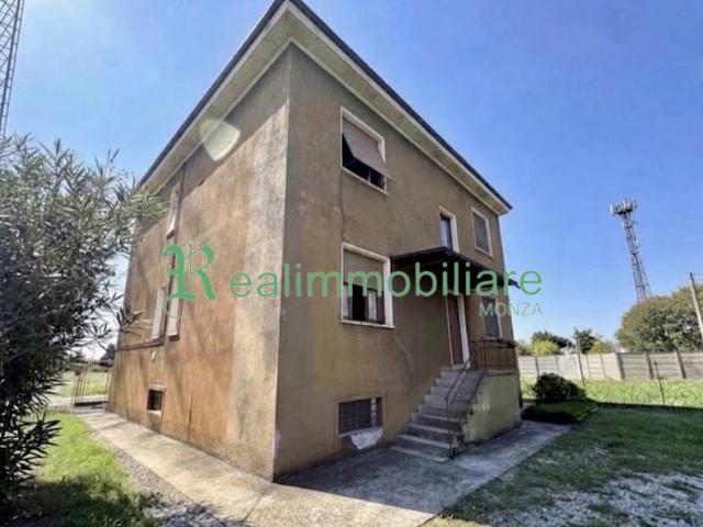 Villa in vendita a Monza MB