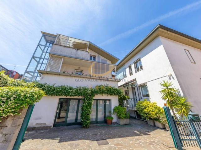 Villa in vendita a Monza MB