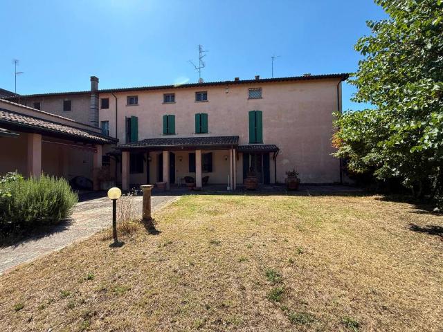 Villa in vendita a Mordano BO