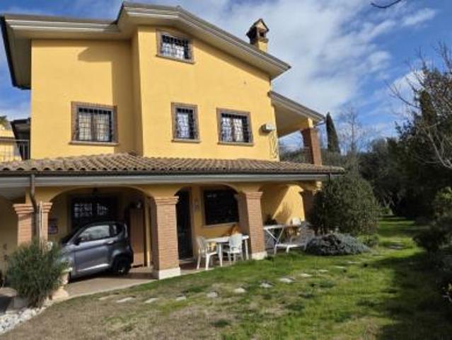 Villa in vendita a Morlupo