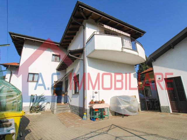 Villa in vendita a Mornago VA