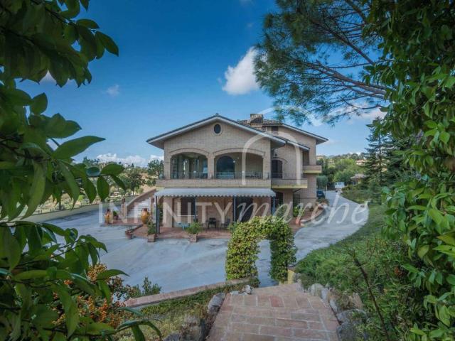 Villa in vendita a Morrovalle MC