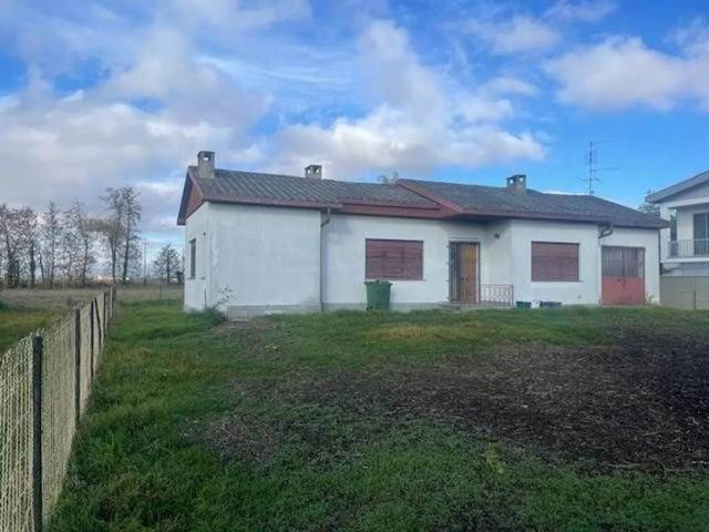 Villa in vendita a Mortara PV