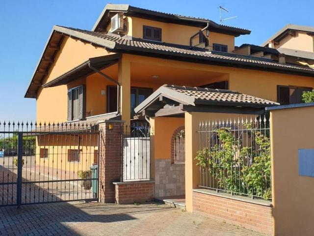 Villa in vendita a Mortara PV
