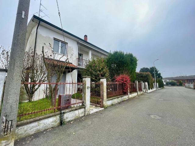 Villa in vendita a Mortara PV
