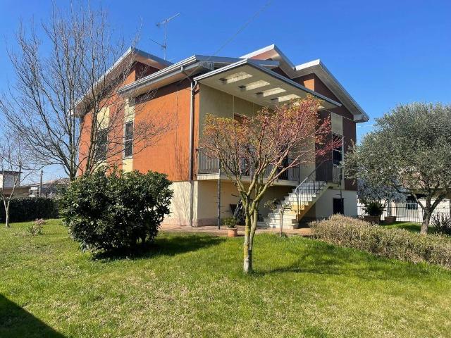 Villa in vendita a Mortara PV