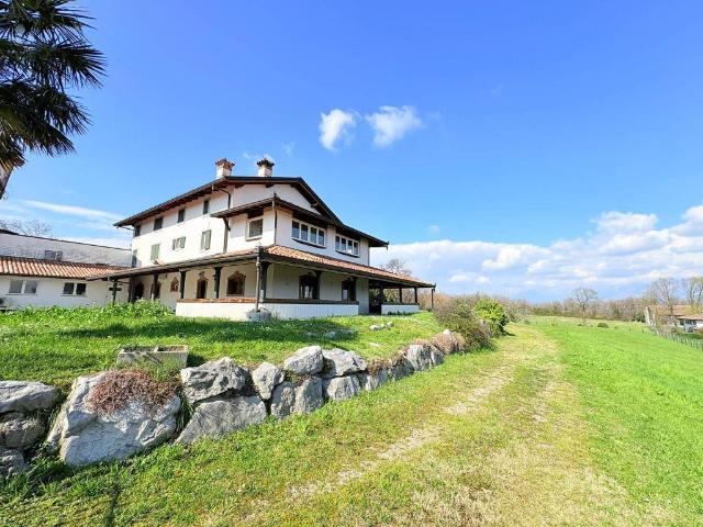 Villa in vendita a Moruzzo UD