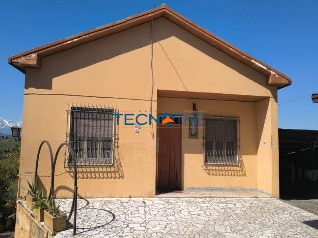 Villa in vendita a Mosciano Sant'Angelo TE