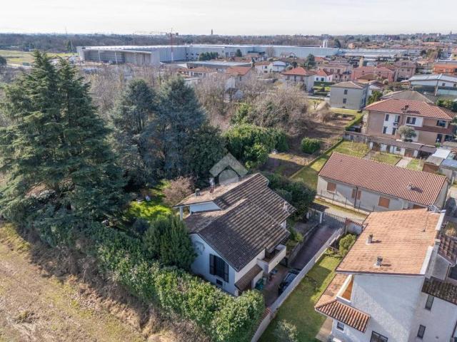 Villa in vendita a Macherio MB