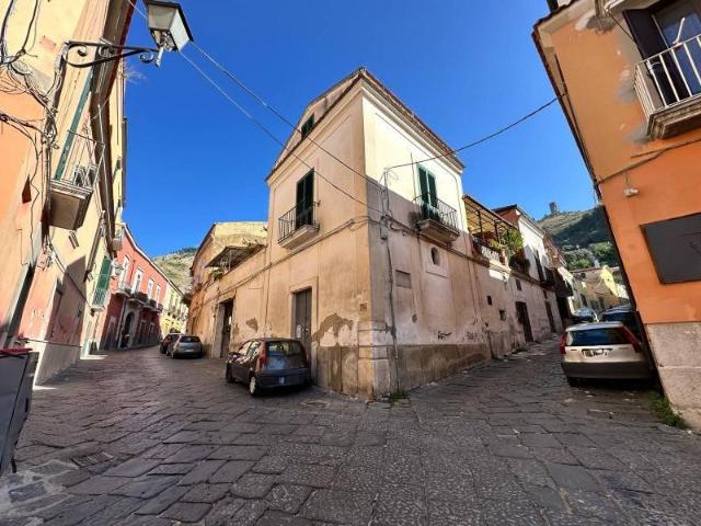 Villa in vendita a Maddaloni CE