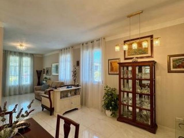 Villa in vendita a Maggiano Lucca 220 mq Rif: 1421736