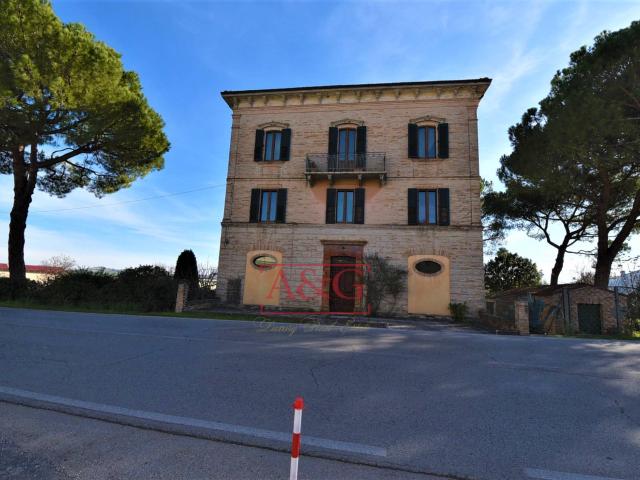 Villa in vendita a Magliano di Tenna
