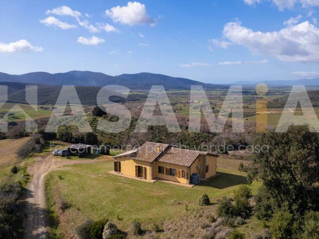 Villa in vendita a Magliano in Toscana GR