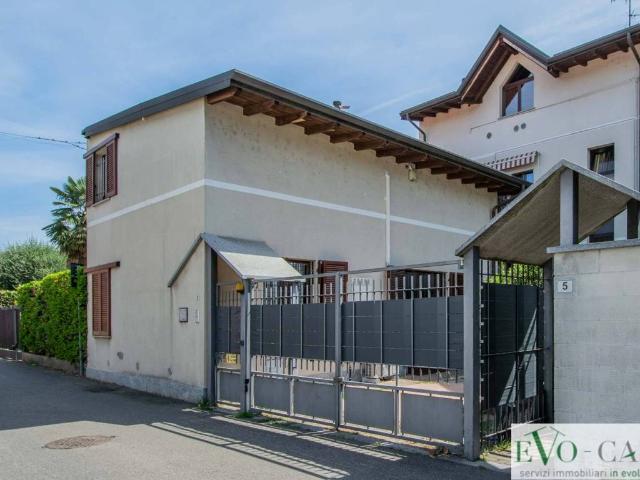 Villa in vendita a Magnago MI