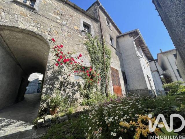 Casa indipendente in vendita a Maissana SP