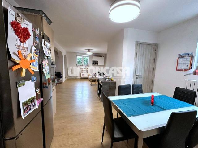 Villa in vendita a Malnate VA