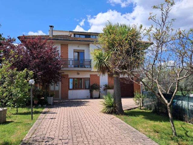 Villa in vendita a Maltignano AP