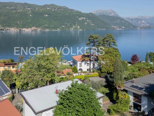 Villa in vendita a Mandello del Lario LC