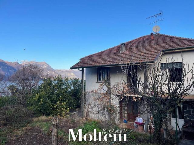 Villa in vendita a Mandello del Lario LC