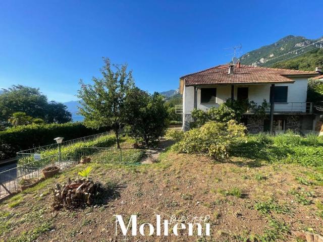 Villa in vendita a Mandello del Lario LC