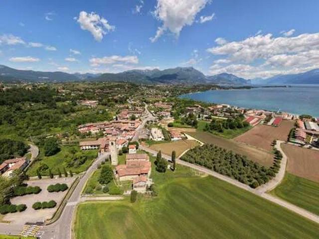 Villa in vendita a Manerba del Garda BS