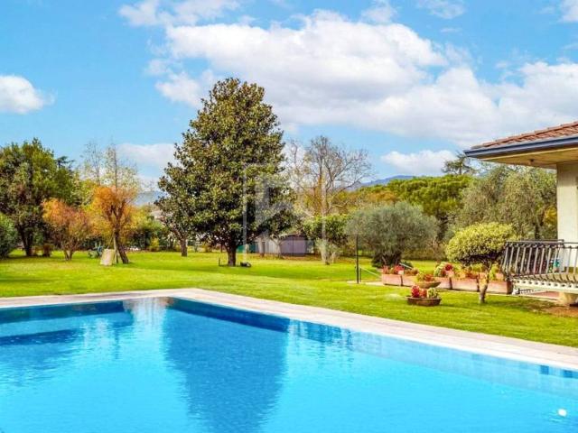 Villa in vendita a Manerba del Garda BS
