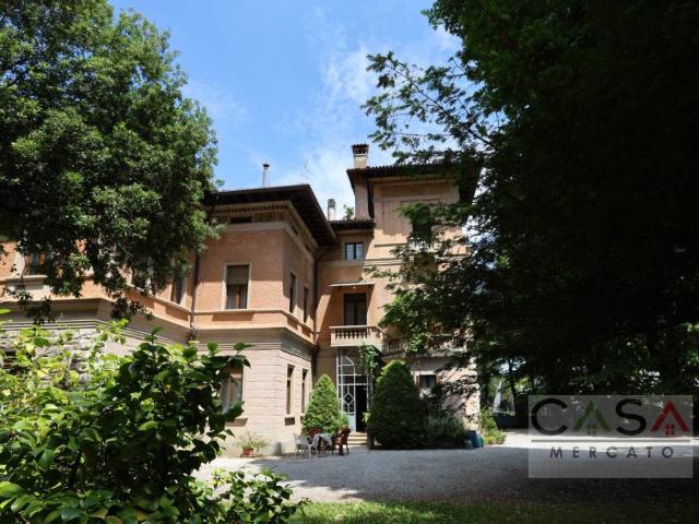 Villa in vendita a Maniago PN