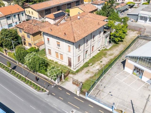 Villa in vendita a Mantova