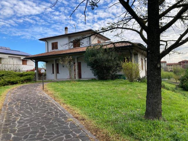 Villa in vendita a Mantova, Dosso del Corso