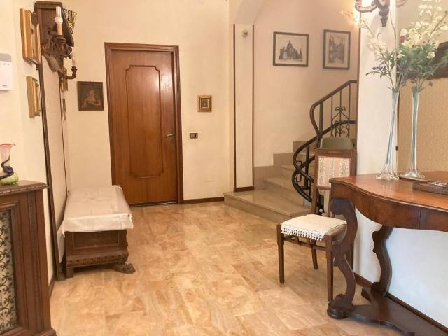 Villa in vendita a Mantova MN