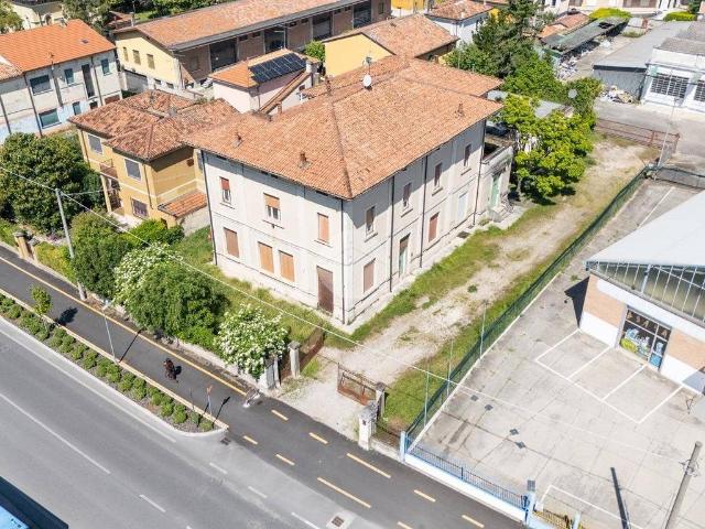 Villa in vendita a Mantova MN