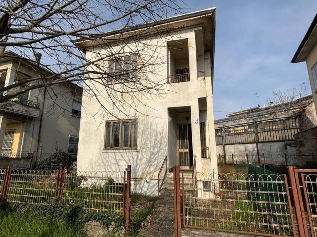 Villa in vendita a Mantova MN