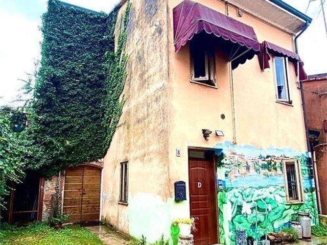 Villa in vendita a Mantova MN
