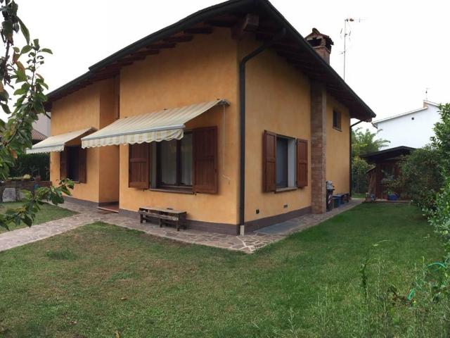 Villa in vendita a Mantova MN