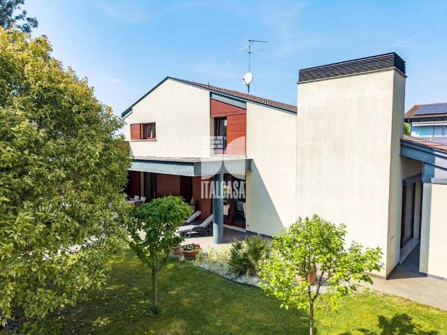 Villa in vendita a Mantova MN