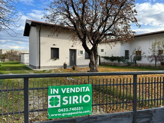 Villa in vendita a Manzano UD