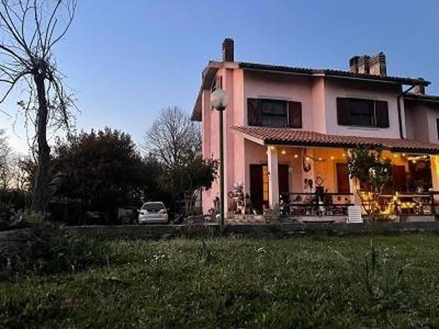 Villa in vendita a Manziana RM