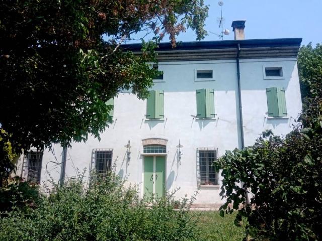 Villa in vendita a Marcaria MN