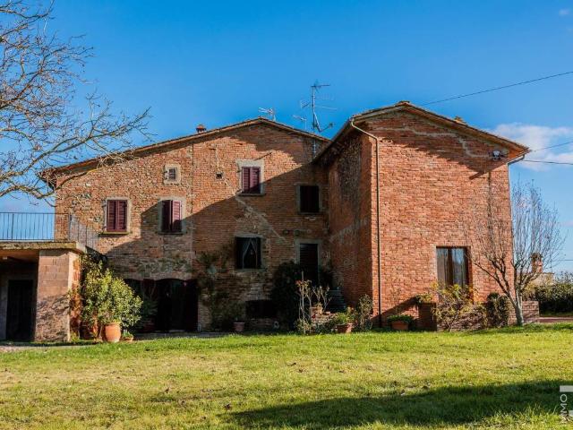 Villa in vendita a Marciano della Chiana AR