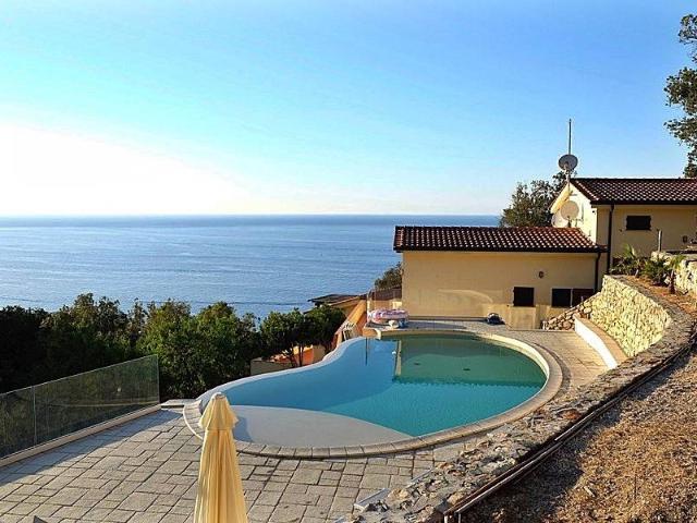 Villa in vendita a Marciana Marina LI