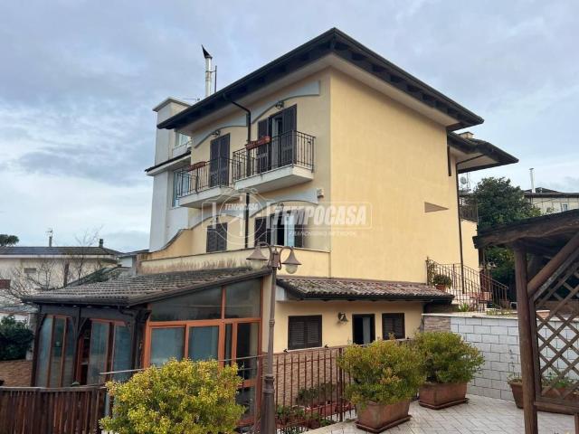 Villa in vendita a Marano di Napoli NA