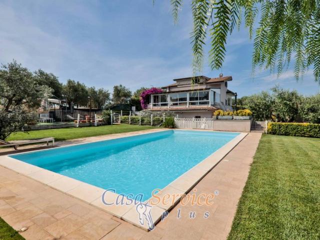 Villa in vendita a Marino RM