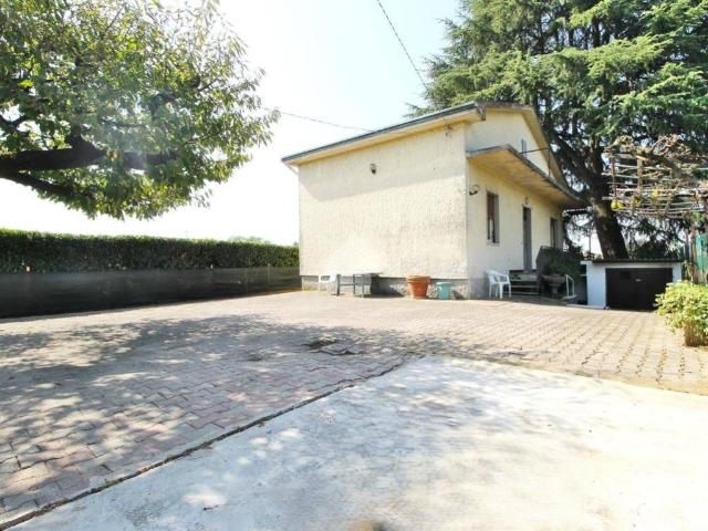 Villa in vendita a Mariano Comense CO