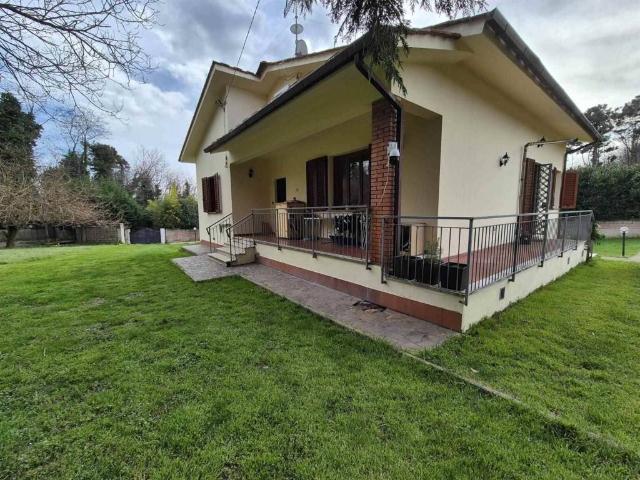 Villa in vendita a Marliana PT