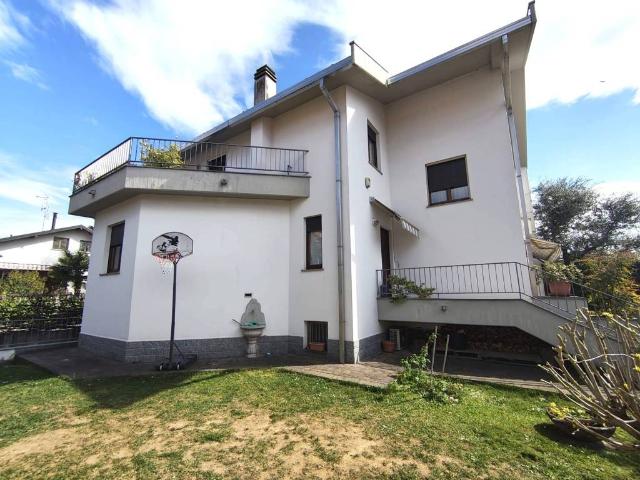 Villa in vendita a Marnate VA