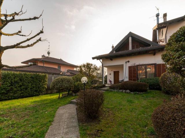 Villa in vendita a Marnate VA